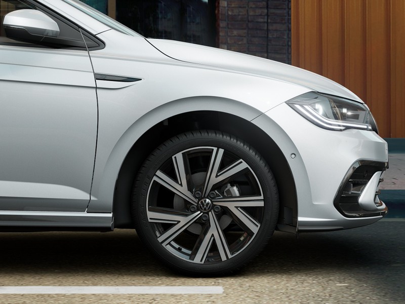 Volkswagen Polo 1.0 tsi r-line 95cv - 3