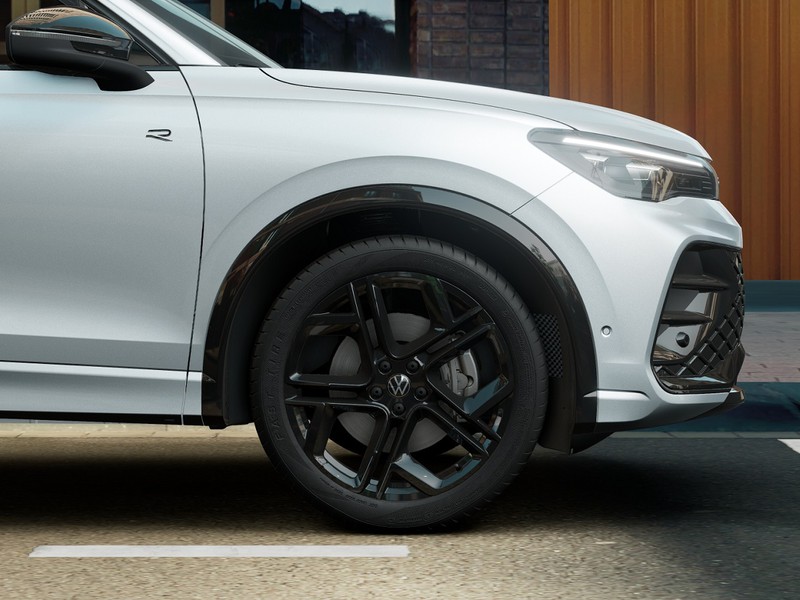 Volkswagen Tiguan 1,5 TSI EHYBRID R-LINE DSG 204 CV - 3
