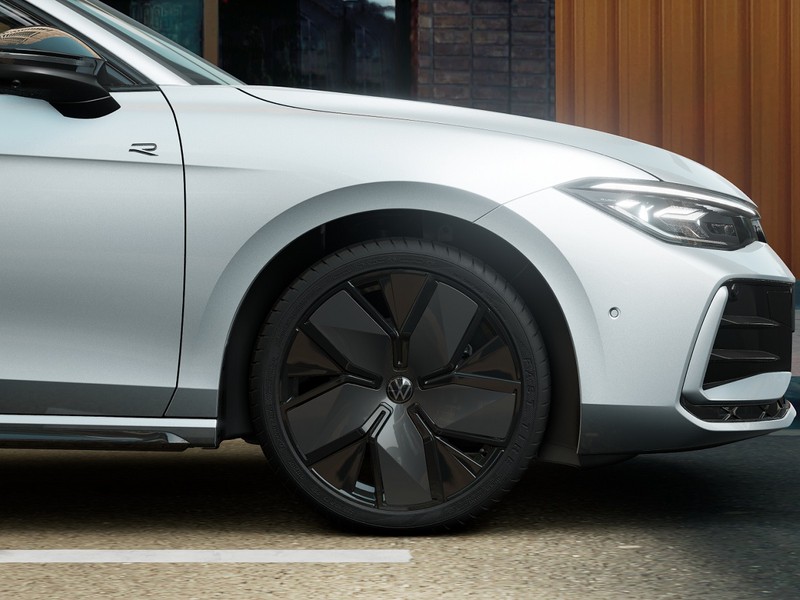 Volkswagen Passat 2.0 TDI SCR R-LINE 150 CV DSG - 3