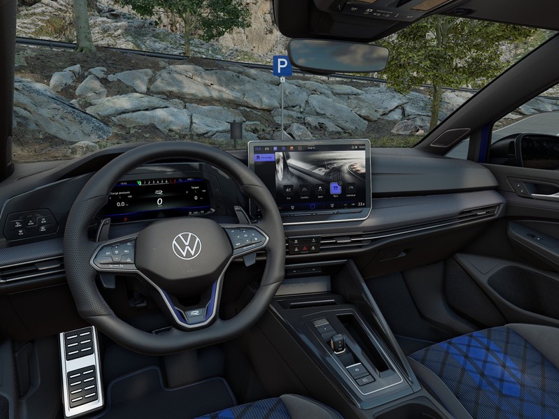 Volkswagen Golf R 2,0 l TSI 4MOTION - 2