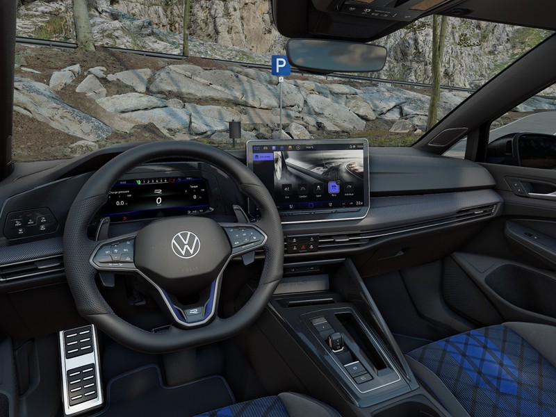 Volkswagen Golf R 2,0 l TSI 4MOTION - 2
