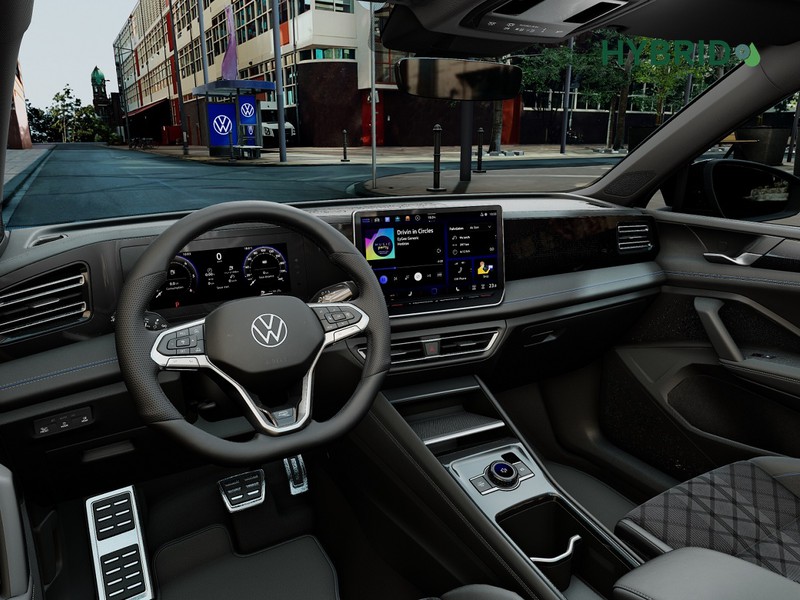 Volkswagen Tiguan 1,5 ETSI ACT R-LINE DSG 150 CV - 2