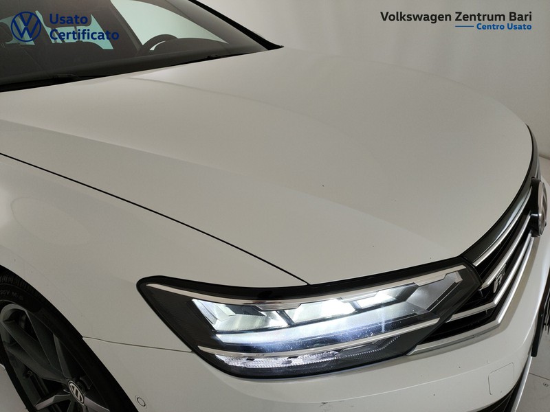 Volkswagen Passat variant 2.0 tdi executive 150cv dsg - 25