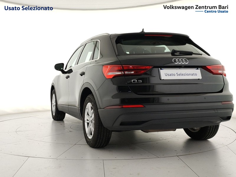 Audi Q3 35 2.0 tdi business s-tronic - 6