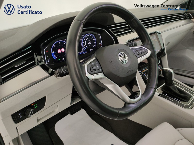 Volkswagen Passat variant 2.0 tdi executive 150cv dsg - 12