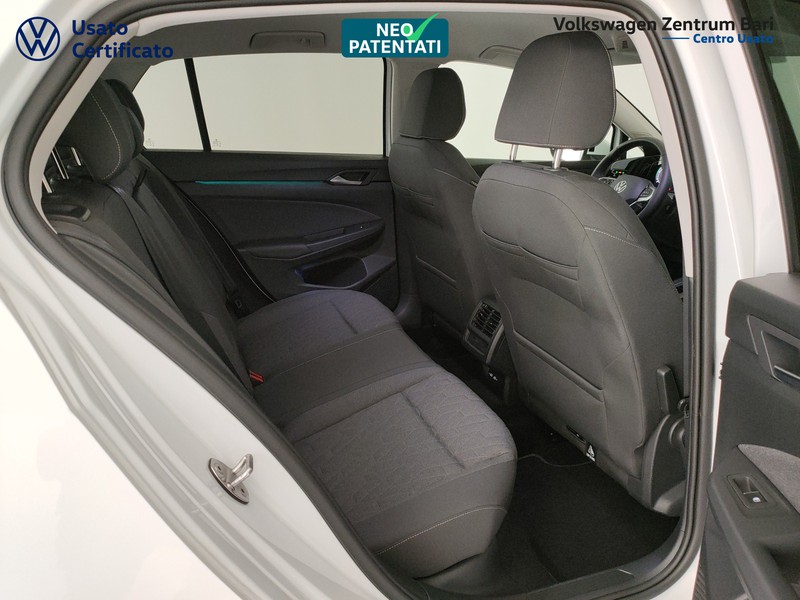 Volkswagen Golf 1.5 etsi life 115cv dsg - 23
