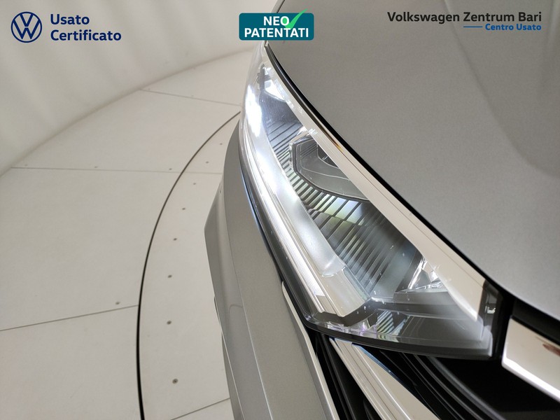Volkswagen T-Roc 1.0 tsi style 110cv - 26
