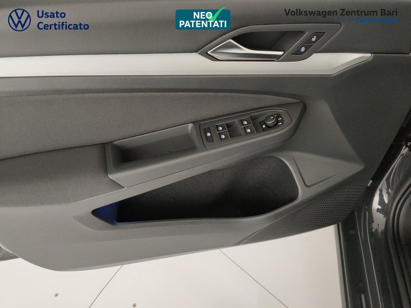 Volkswagen Golf variant 2.0 tdi life 115cv - 10