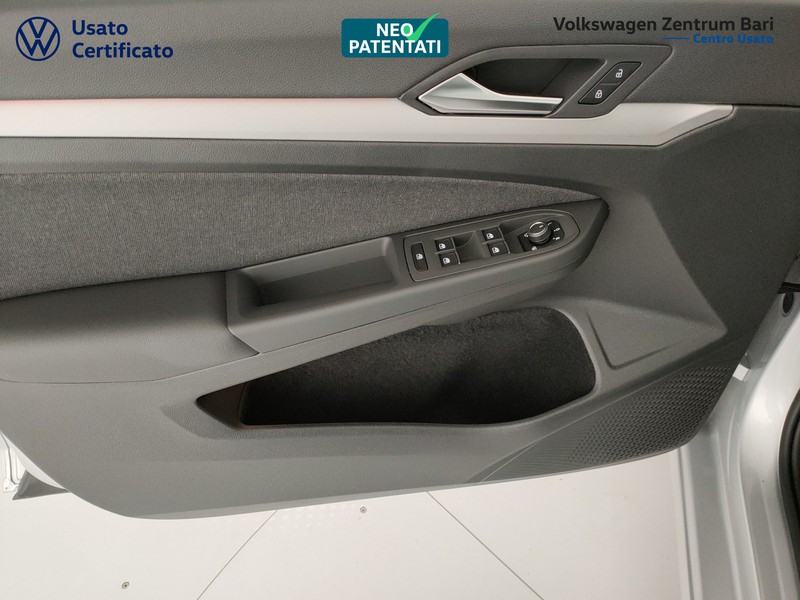 Volkswagen Golf 2.0 tdi life 115cv dsg - 11