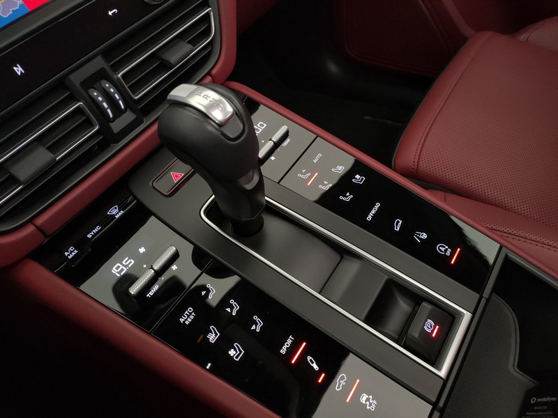 Porsche Macan 2.0 265cv pdk - 13