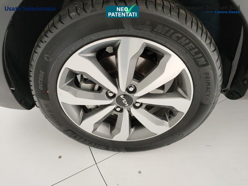 Kia Stonic 1.2 dpi style s/design pack gpl 82cv - 17