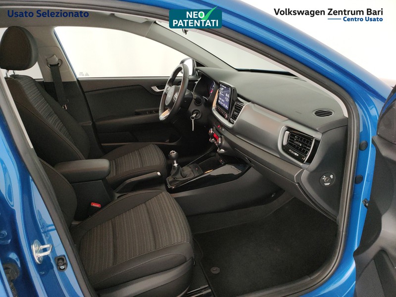 Kia Stonic 1.2 dpi style s/design pack gpl 82cv - 25