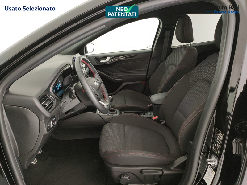Ford Focus sw 1.5 ecoblue st-line 120cv - 13