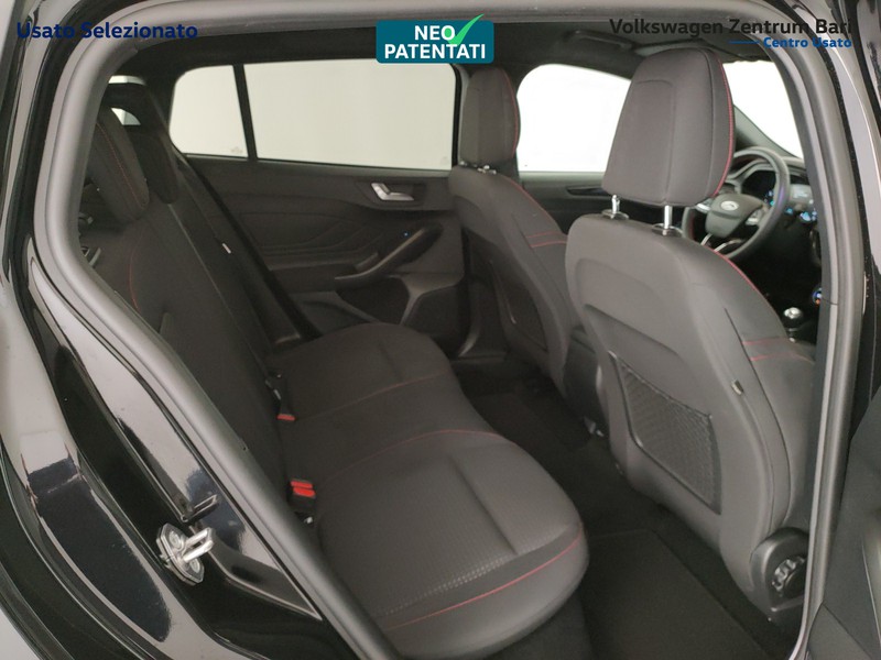 Ford Focus sw 1.5 ecoblue st-line 120cv - 22