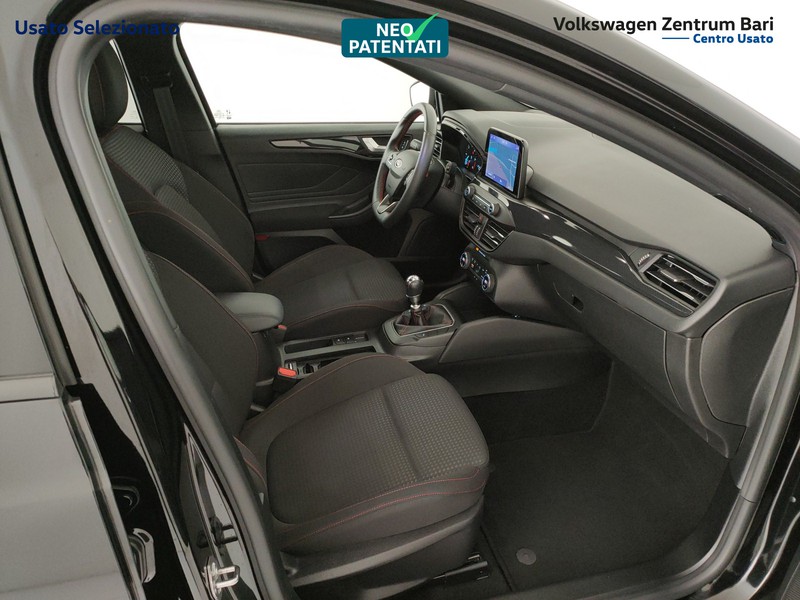Ford Focus sw 1.5 ecoblue st-line 120cv - 23