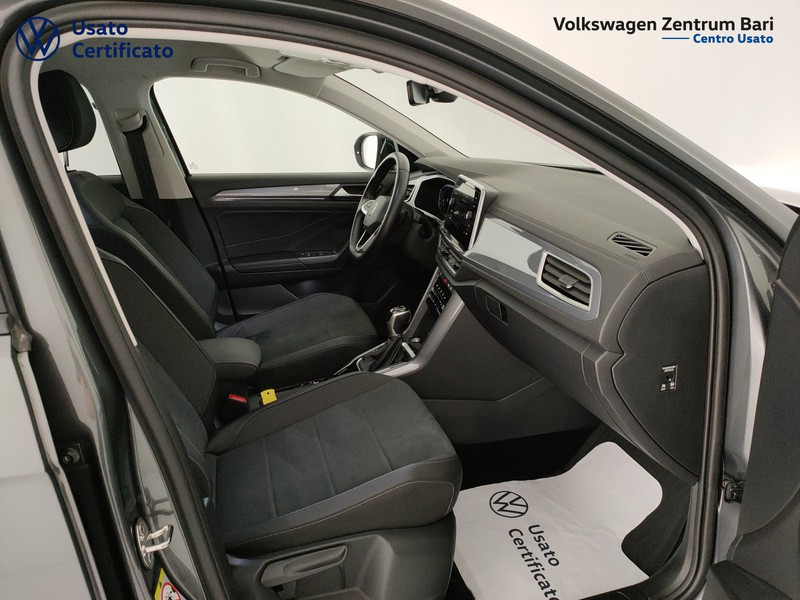 Volkswagen T-Roc 1.5 tsi style dsg - 23