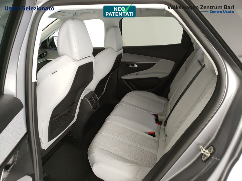 Peugeot 3008 1.5 bluehdi allure s&s 130cv eat8 - 17