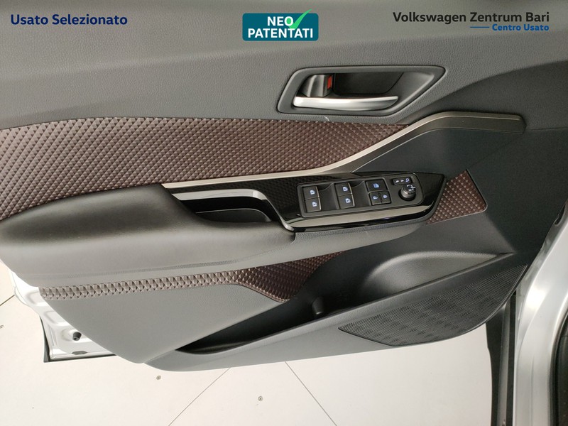Toyota C-HR 1.8h lounge 2wd e-cvt - 14