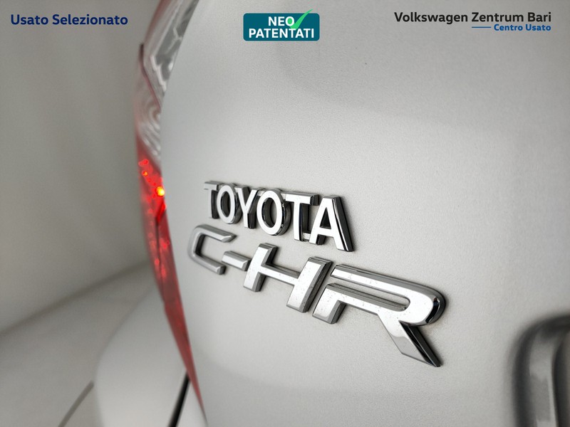 Toyota C-HR 1.8h lounge 2wd e-cvt - 21