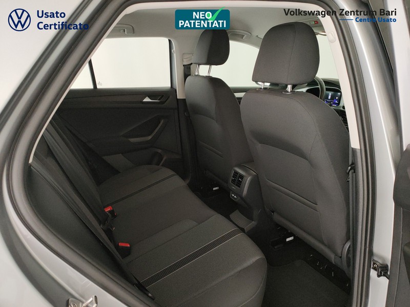 Volkswagen T-Roc 1.0 tsi life 110cv - 22
