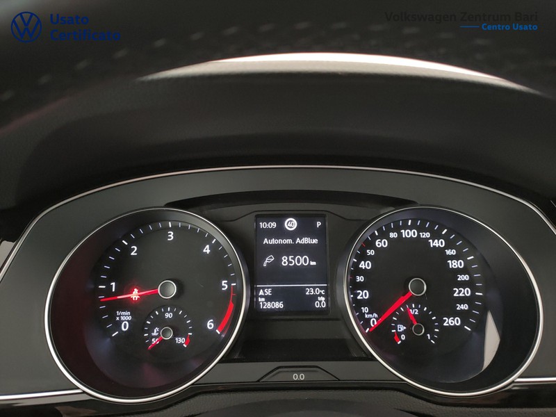 Volkswagen Passat variant 1.6 tdi business 120cv dsg - 10