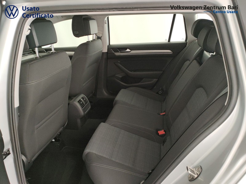 Volkswagen Passat variant 1.6 tdi business 120cv dsg - 17