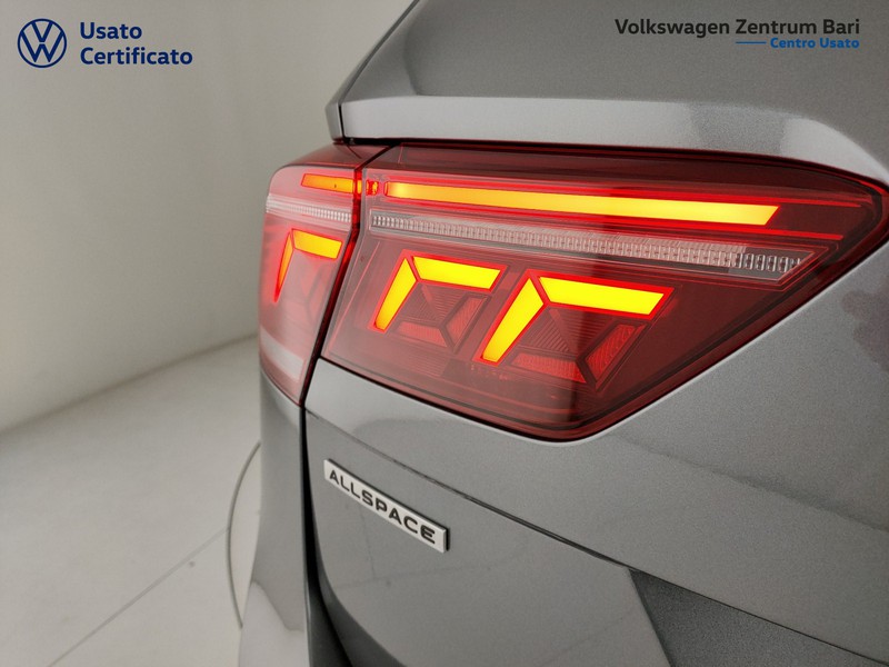 Volkswagen Tiguan allspace 2.0 tdi r-line 4motion 200cv 7p.ti dsg - 20