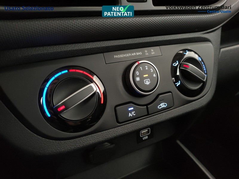 Hyundai i10 1.0 tech connect pack auto - 12