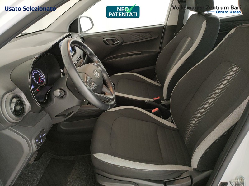 Hyundai i10 1.0 tech connect pack auto - 16