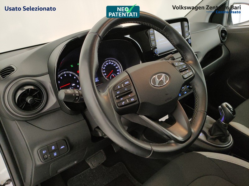 Hyundai i10 1.0 tech connect pack auto - 17
