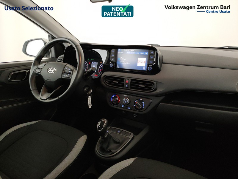 Hyundai i10 1.0 tech connect pack auto - 27