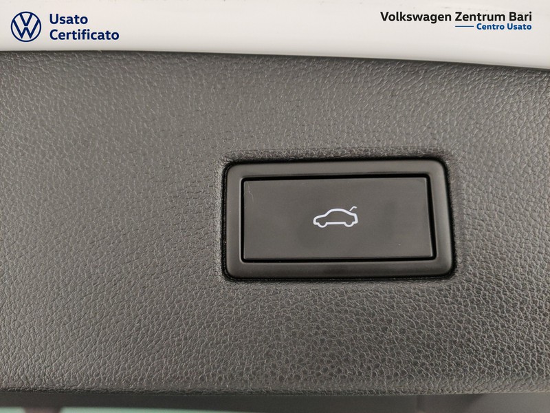Volkswagen Tiguan 2.0 tdi elegance 150cv dsg - 23