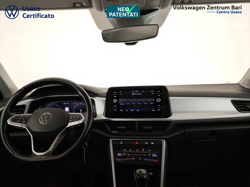 Volkswagen T-Roc 1.0 tsi life 110cv - 17
