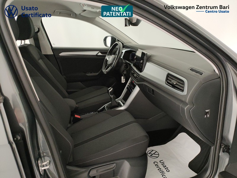 Volkswagen T-Roc 1.0 tsi life 110cv - 22