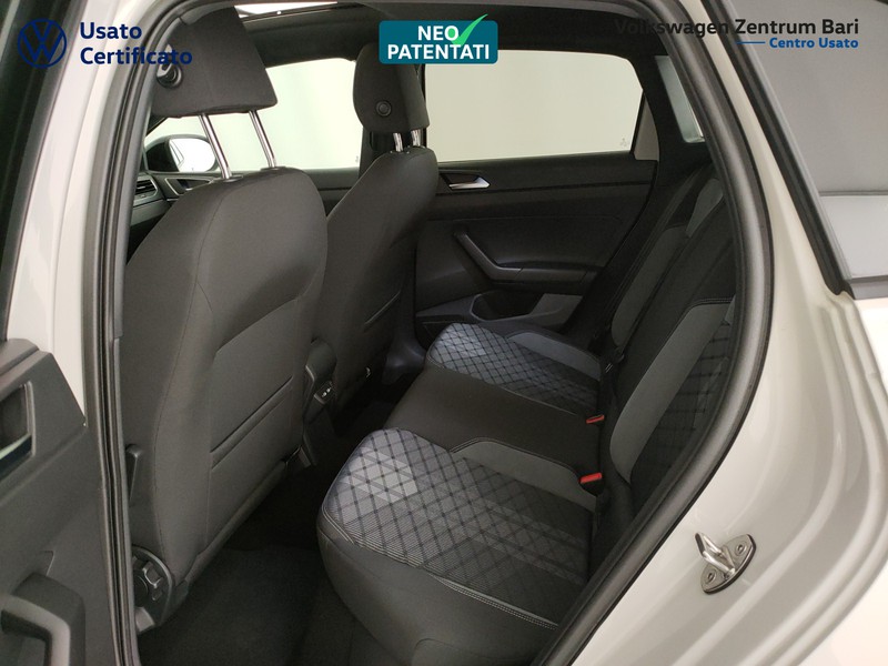Volkswagen Taigo 1.0 tsi r-line 110cv - 23