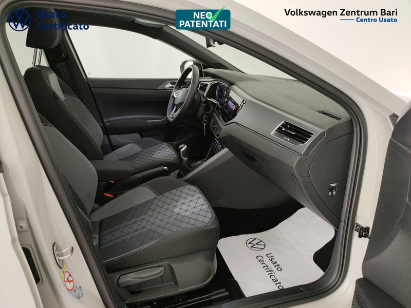 Volkswagen Taigo 1.0 tsi r-line 110cv - 28