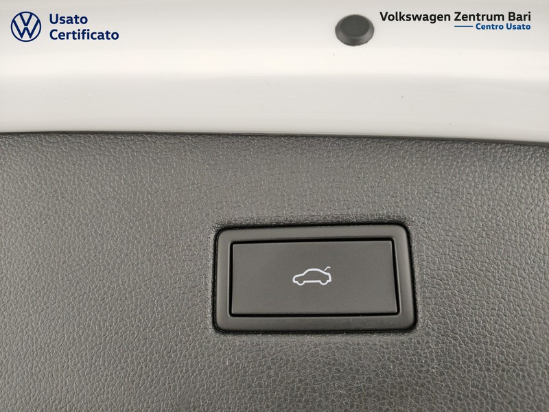 Volkswagen Tiguan 2.0 tdi elegance 150cv dsg - 24