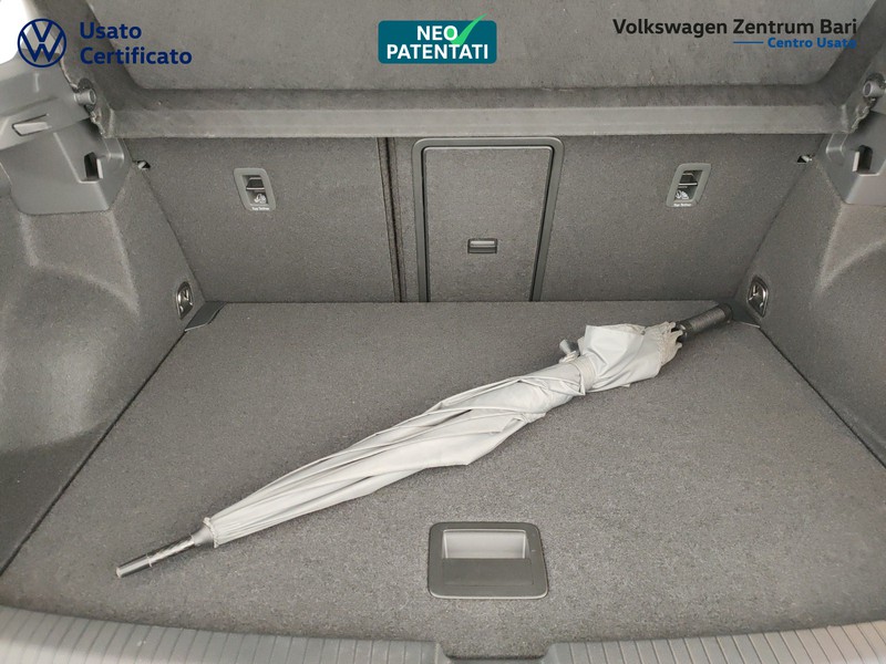 Volkswagen T-Roc 1.0 tsi style 110cv - 22