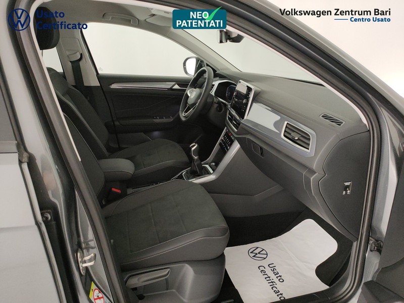 Volkswagen T-Roc 1.0 tsi style 110cv - 24