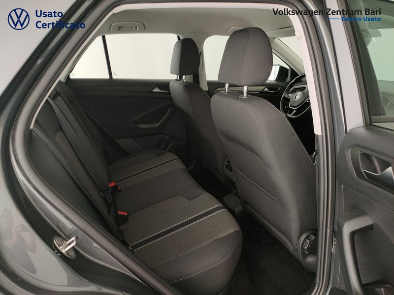 Volkswagen T-Roc 1.5 tsi style dsg - 23