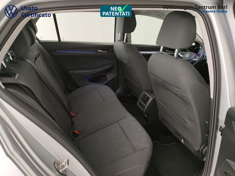 Volkswagen Golf 1.0 etsi evo life 110cv dsg - 23
