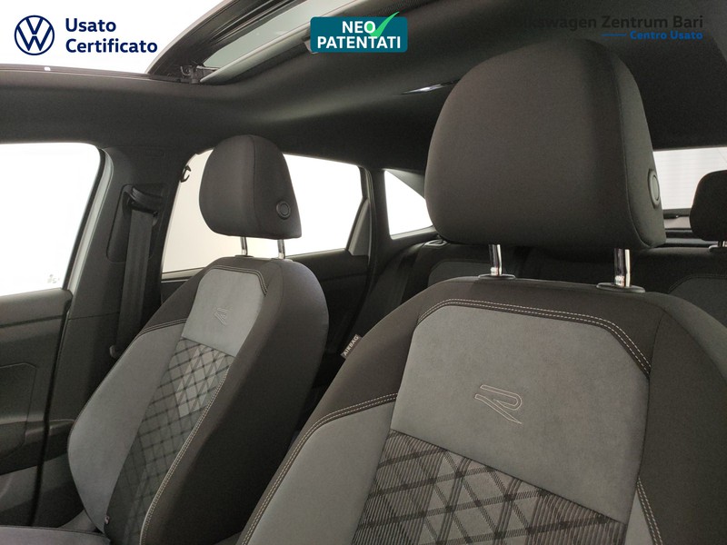 Volkswagen Taigo 1.0 tsi r-line 110cv - 13