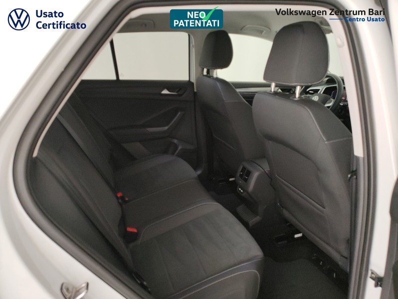 Volkswagen T-Roc 1.0 tsi style 110cv - 24