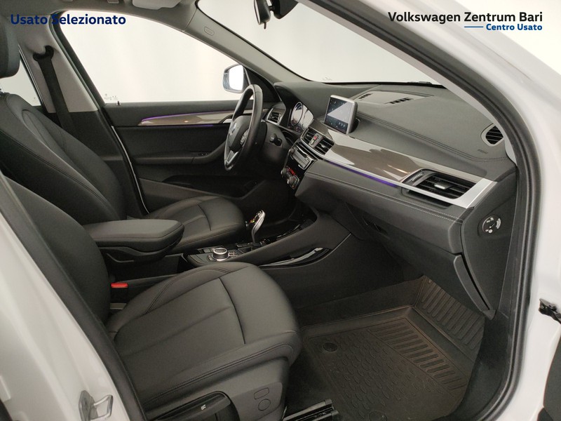 BMW X1 sdrive18d xline plus auto - 24
