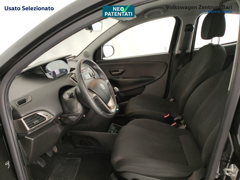 Lancia Ypsilon 1.0 firefly hybrid gold s&s 70cv - 11
