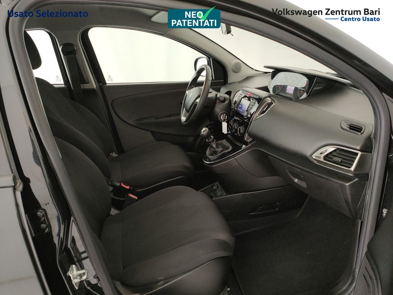 Lancia Ypsilon 1.0 firefly hybrid gold s&s 70cv - 22