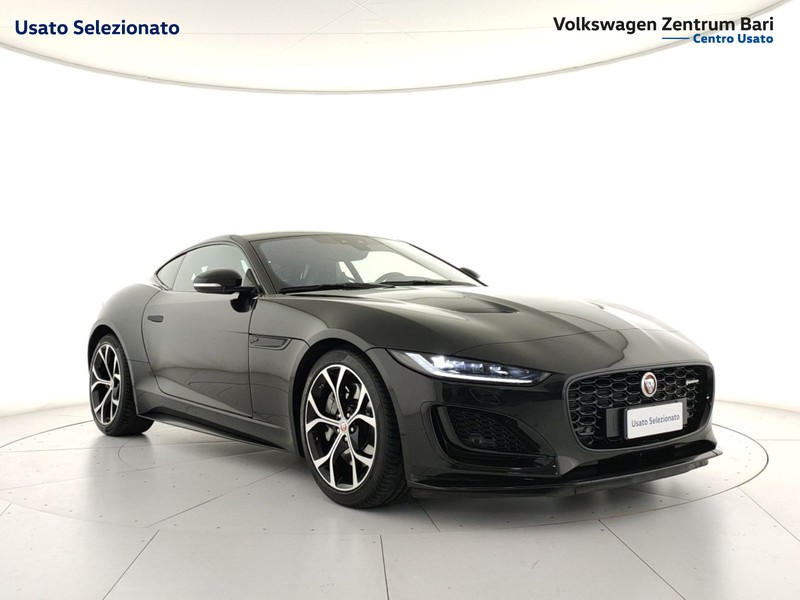 Jaguar F-Type coupe 2.0 i4 r-dynamic rwd 300cv auto - 3