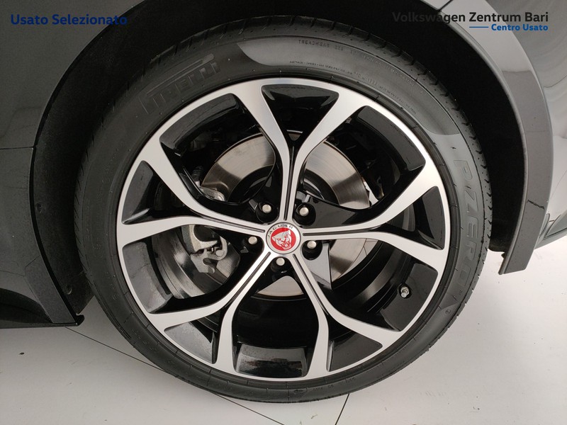 Jaguar F-Type coupe 2.0 i4 r-dynamic rwd 300cv auto - 19