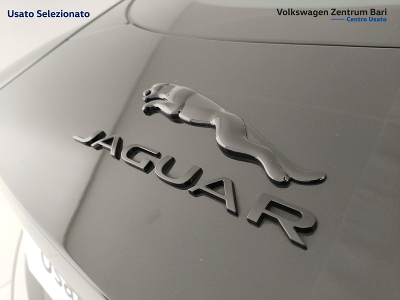 Jaguar F-Type coupe 2.0 i4 r-dynamic rwd 300cv auto - 20