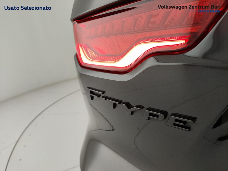 Jaguar F-Type coupe 2.0 i4 r-dynamic rwd 300cv auto - 21
